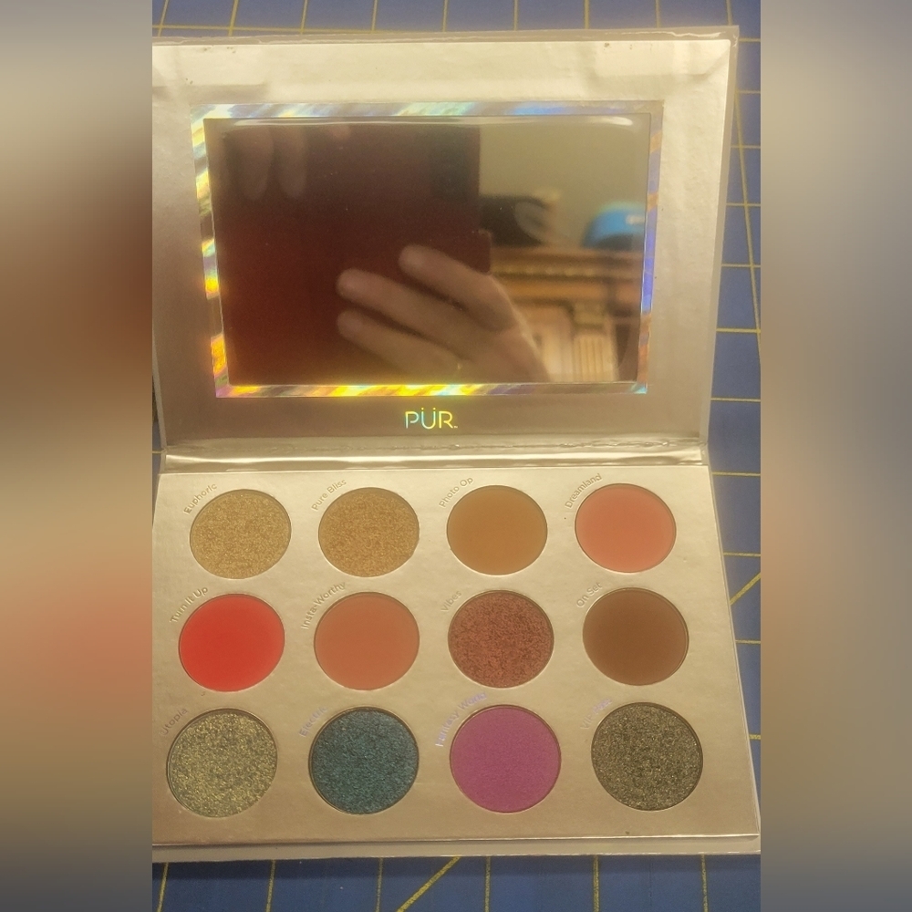 PUR festival 2.0 12 Piece Pressed Powder Palette New